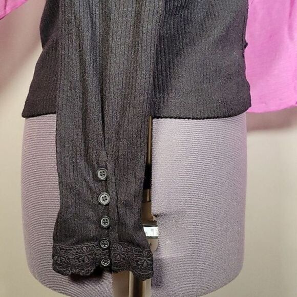 American Rag Juniors' Lace-Trimmed Top Sz L - Picture 8 of 13